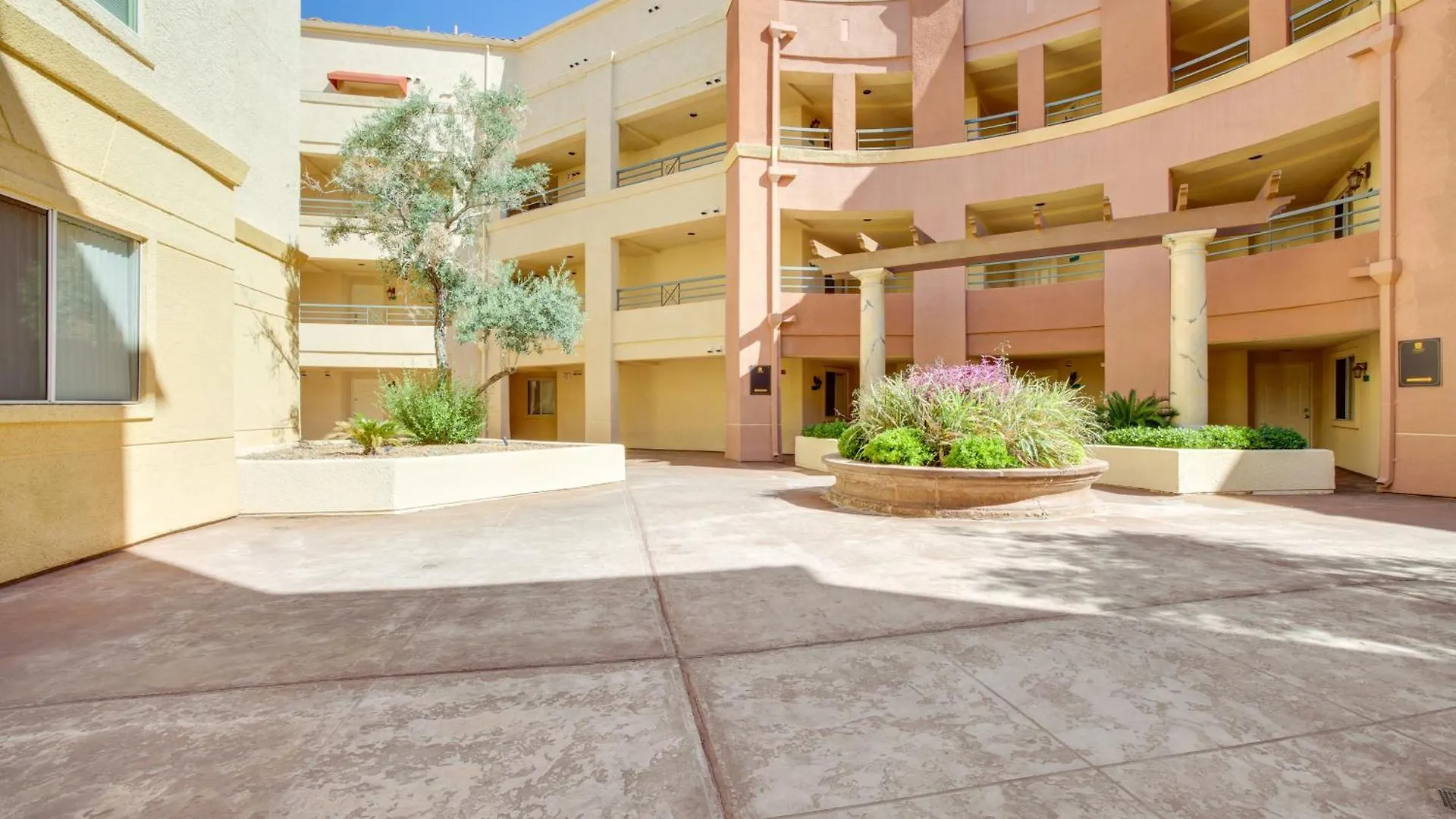 アパート Walk To Las Vegas Strip Modern Condo With Patio! 米国